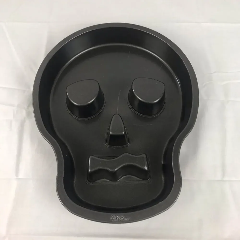 Skull‎ pan